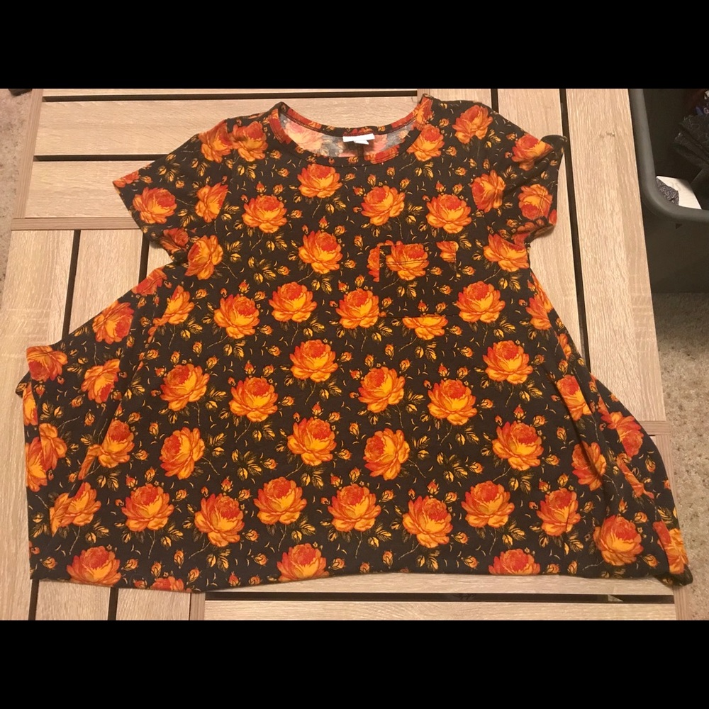 VGUC Lularoe Carly